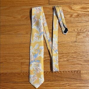 Nicole Miller Gold Paisley Tie